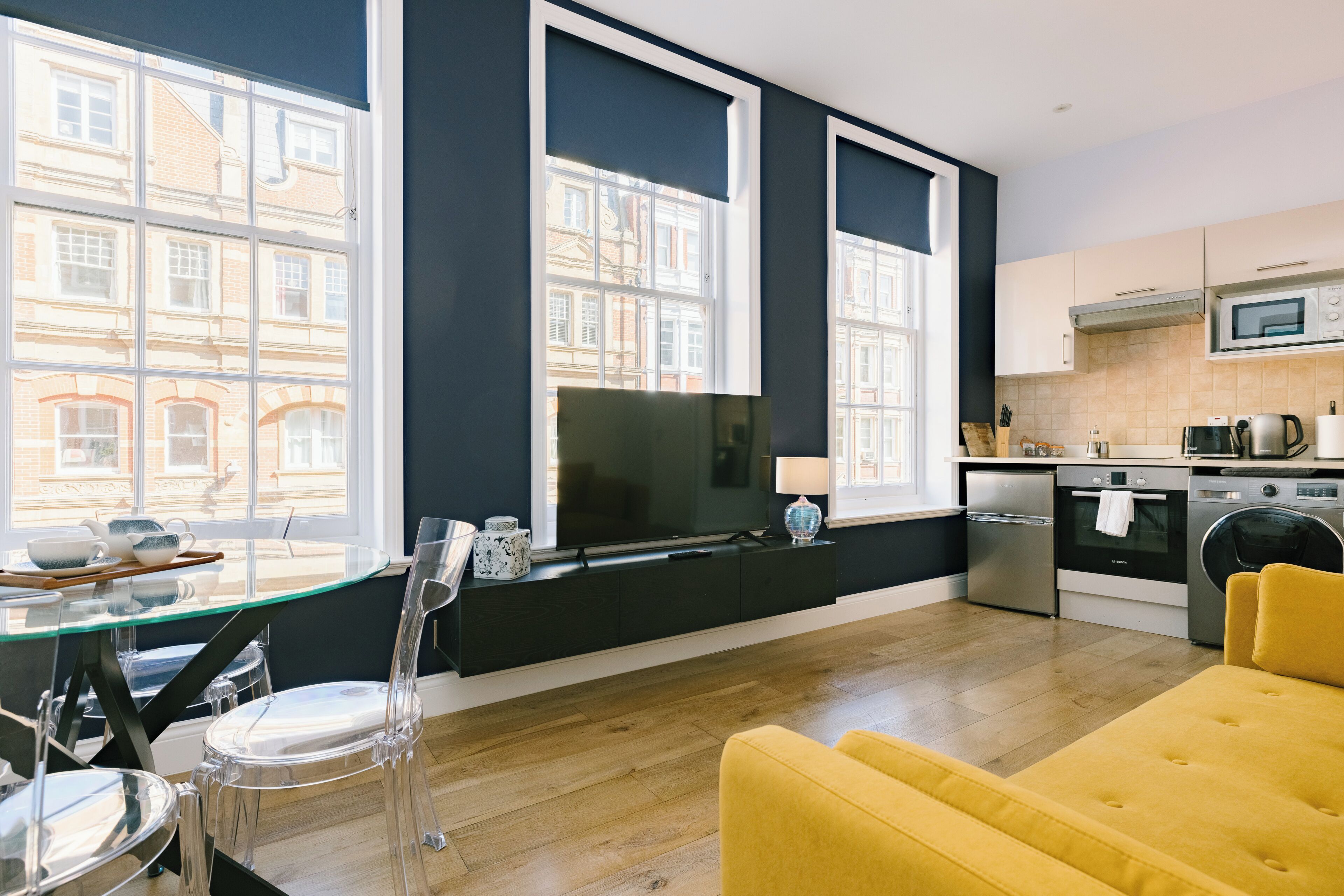 Deluxe Studio | Living area | Smart TV