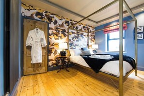 4 chambres, fer et planche à repasser, accès Internet, draps fournis