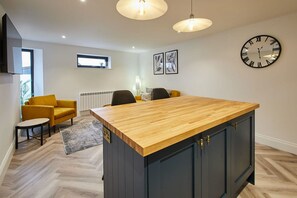 Apartment - Host Stay Driftwood Apartment (Whitby)