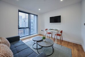 Apartamento, acessível | 3 quartos, escrivaninha, acesso à internet de alta velocidade