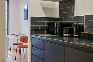 Appartement, accessible aux personnes à mobilité réduite | Bureau, Internet