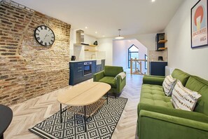 Apartment - Host Stay Sea Salt Apartment (Whitby)