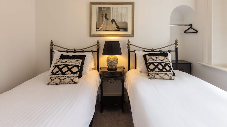 Host Stay Danby at the Sandbeck