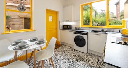 Host Stay Temple Gardens