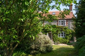 Apartment | 3 bedrooms - Host Stay Marlpit Cottage (Holt)