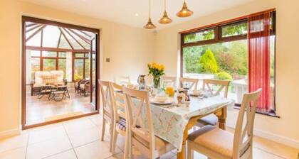 Host Stay Four Seasons