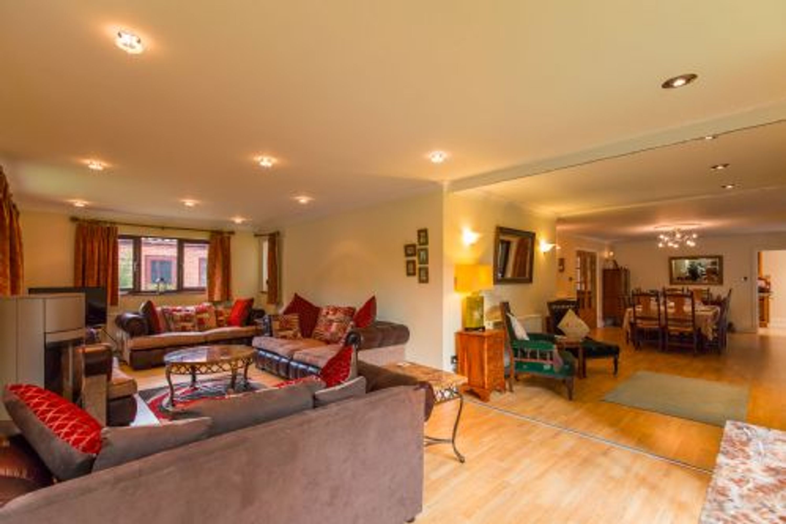 House | 6 bedrooms