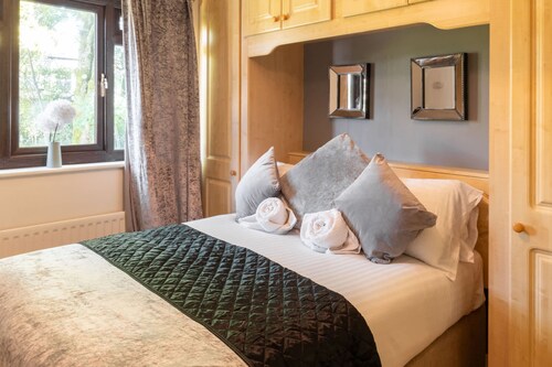 Host Stay Chew Brook Drive