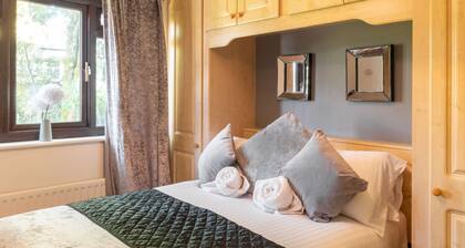 Host Stay Chew Brook Drive