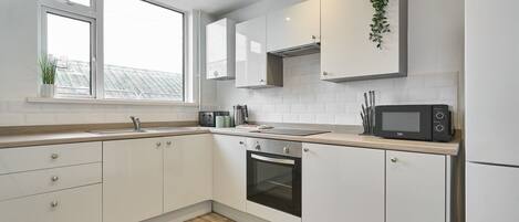 獨棟房屋 | 4 間臥室、書桌