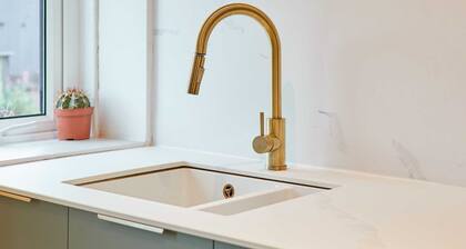 Host Stay Cheviot Street