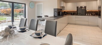 Host Stay High Gables