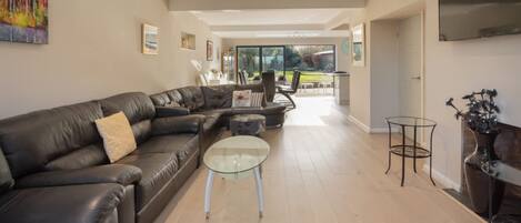 บ้านพัก | 4 ห้องนอน