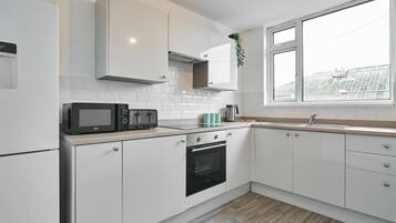 Rumah | 4 kamar tidur dan meja kerja