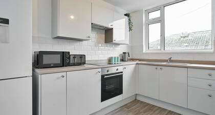 Host Stay Bristol BS7