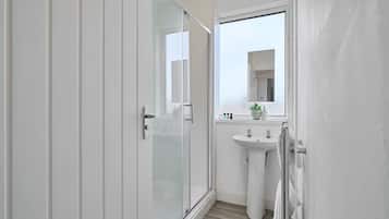 Rumah | 4 kamar tidur dan meja kerja