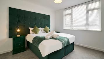 Casa | 4 quartos, escrivaninha