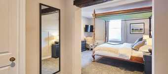 Host & Stay The Raven Hotel Rooms