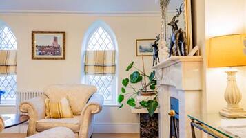 House | 5 bedrooms, Internet