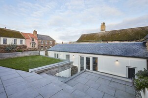 独立别墅 | 2 多间卧室、办公桌