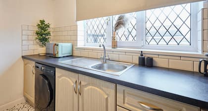 Host Stay Joffre Avenue