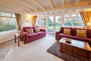 4 bedrooms - Host Stay Ailsa Cottage (Middlesbrough)