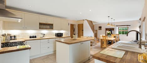 4 bedrooms