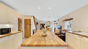 Apartment | 4 bilik tidur