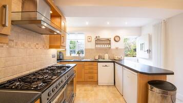 House | 2 bilik tidur