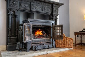 House | 13 bedrooms - Host Stay Exclusive Use Moor Grange Farm 13 Bedrooms (Buxton)