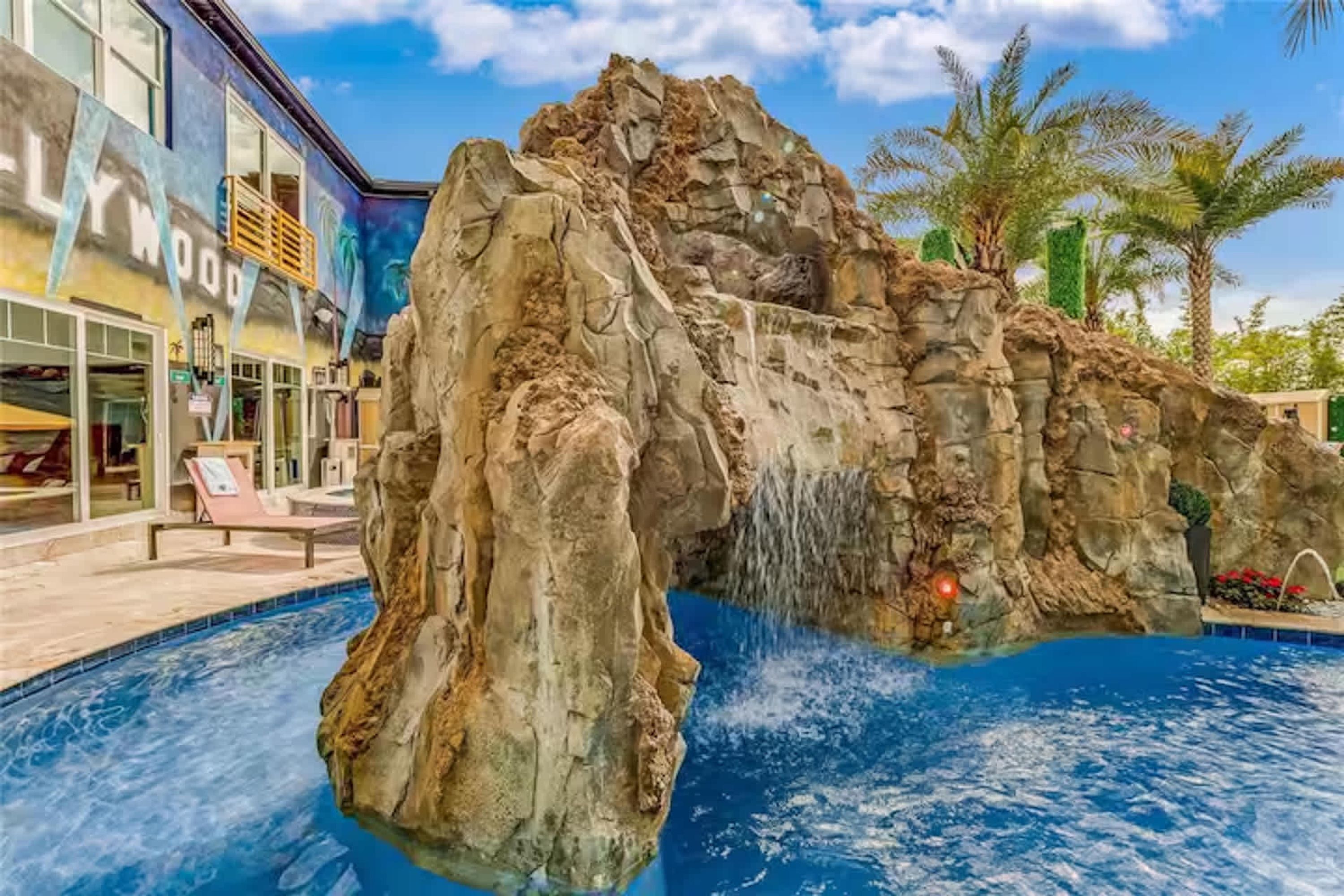 House | 20 bedrooms, Internet