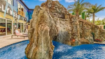 House | 20 bedrooms, Internet