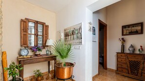 Interior detail - Villa in Serene Location (Inca)