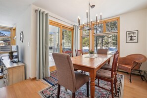Dining - River Glen 107C-Downtown Frisco Condo-onsite Hot Tub. (Frisco)