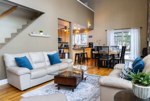 TV, fireplace, offices