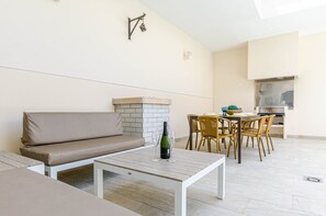 House | Outdoor dining - Villa Marian With View (Muro)