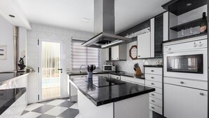House | Private kitchen - Villa Marian With View (Muro)