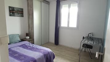 2 bedrooms, iron/ironing board, WiFi, bed sheets