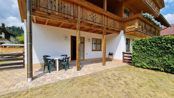Apartment | Garden