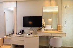 1 chambre, rideaux occultants, fer et planche Ă repasser, Wi-Fi gratuit
