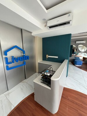 Reception - Hotel O Kostel Residence (South Tangerang)