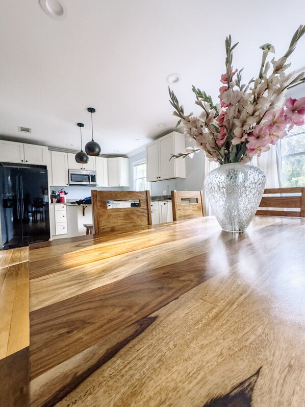 Dining - Downtown Ocean Springs 2 bed 2.5 bath with garage (Ocean Springs)