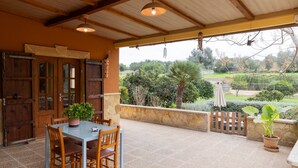 Villa | Speisen im Freien