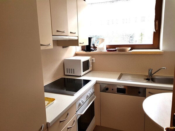 Apartment | Private kitchen | Fridge, microwave, oven, dishwasher