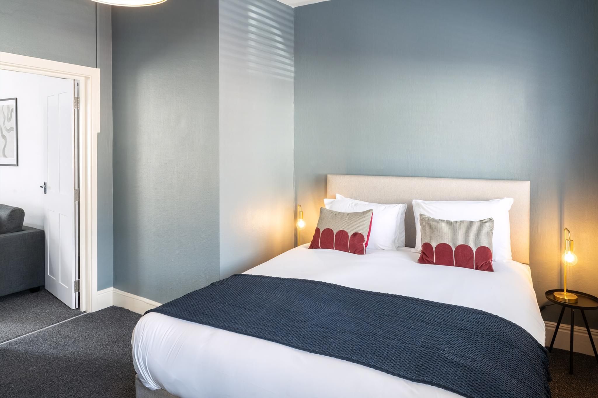 Comfort Apartment, 2 Bedrooms | 2 bedrooms, iron/ironing board, cribs (surcharge), WiFi (free)