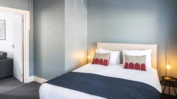 Comfort Apartment, 2 Bedrooms | 2 bedrooms, iron/ironing board, cribs (surcharge), WiFi (free)