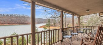 View West Lakefront Home 4 Bedroom Home