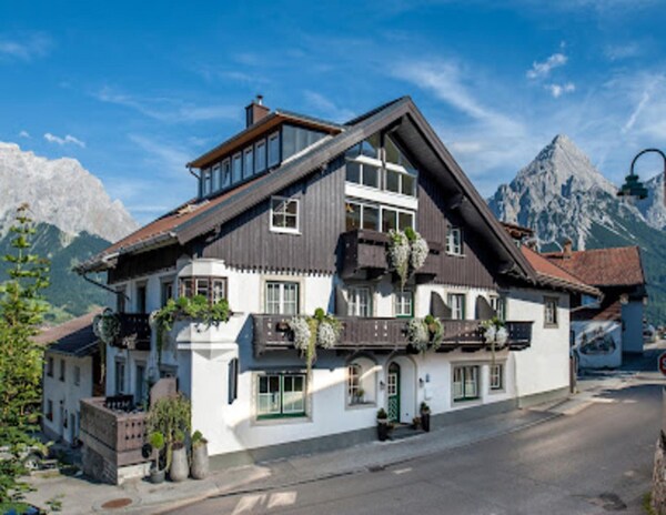 Amazing Apartment In Tyrol With Sauna - Lermoos