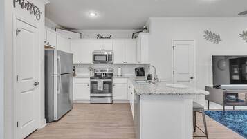 Maisonette, 3 Schlafzimmer | Eigene Küche | Kühlschrank, Ofen, Wasserkocher mit Kaffee-/Teezubehör, Toaster