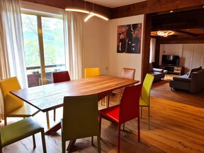 Apartment | Dining